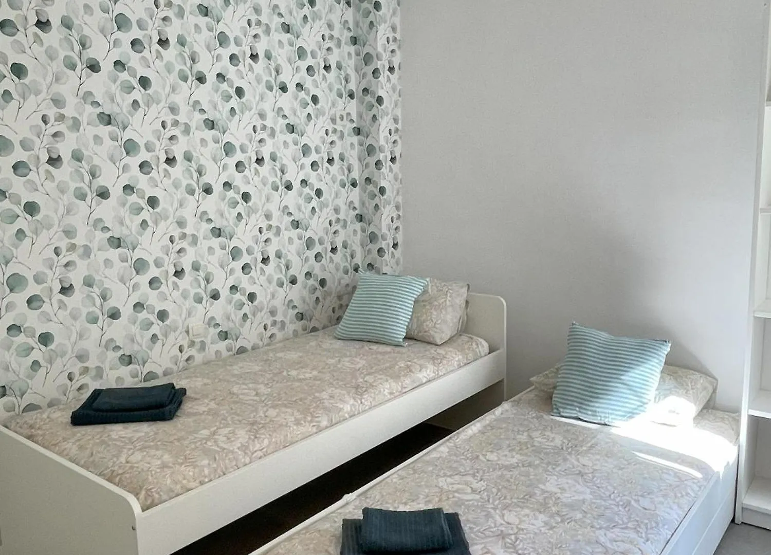 Ab Properties - Chic Apartment - Los Naranjos - Puerto Banus Marbella 0*,  İspanya
